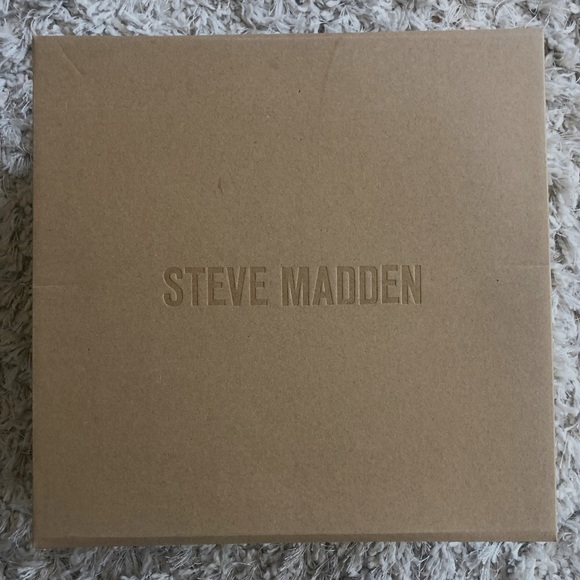 NIB Steve Madden Boots - Picture 5 of 7